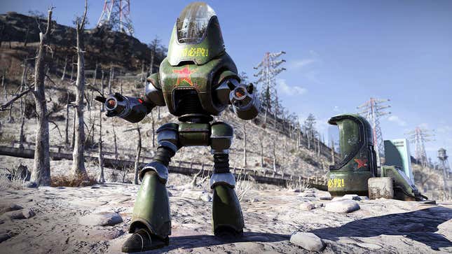 A screenshot of a green robot wandering through a wasteland in Fallout 76. 